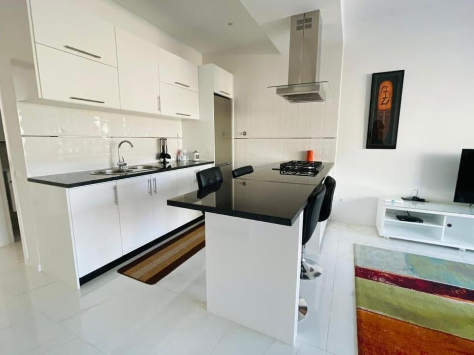 Duarte Apartments - Laginha มินเดโล ภายนอก รูปภาพ